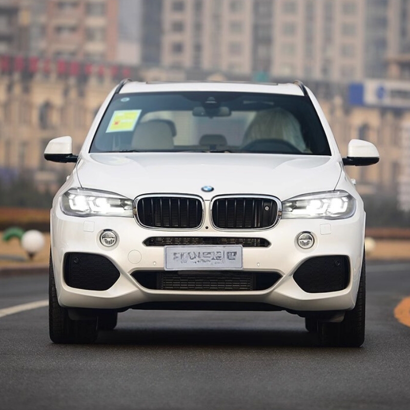 BMW X5 F15 модифицируются cветодиодные трехглазая фара